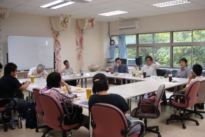 2009.11.05│校友經驗分享座談會圖片