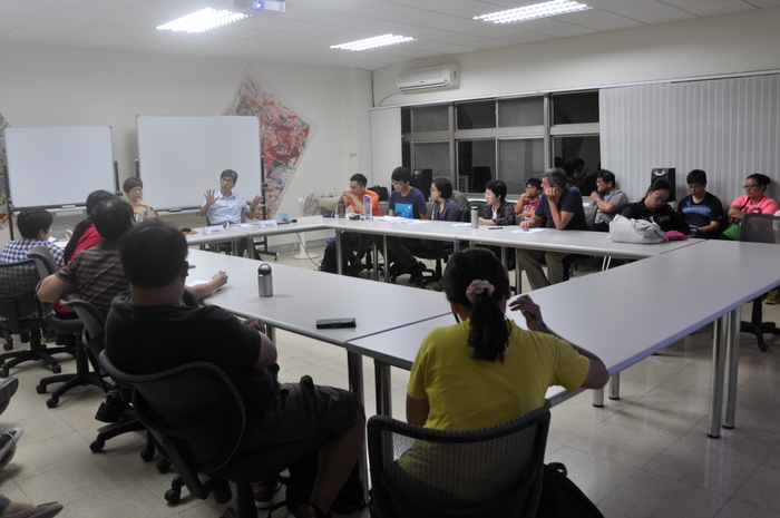 2015.11.09│Tsang-Long, Liu - Close but unapproachable: Nietzsche and Benjamin on repeating an unrepeatableImage